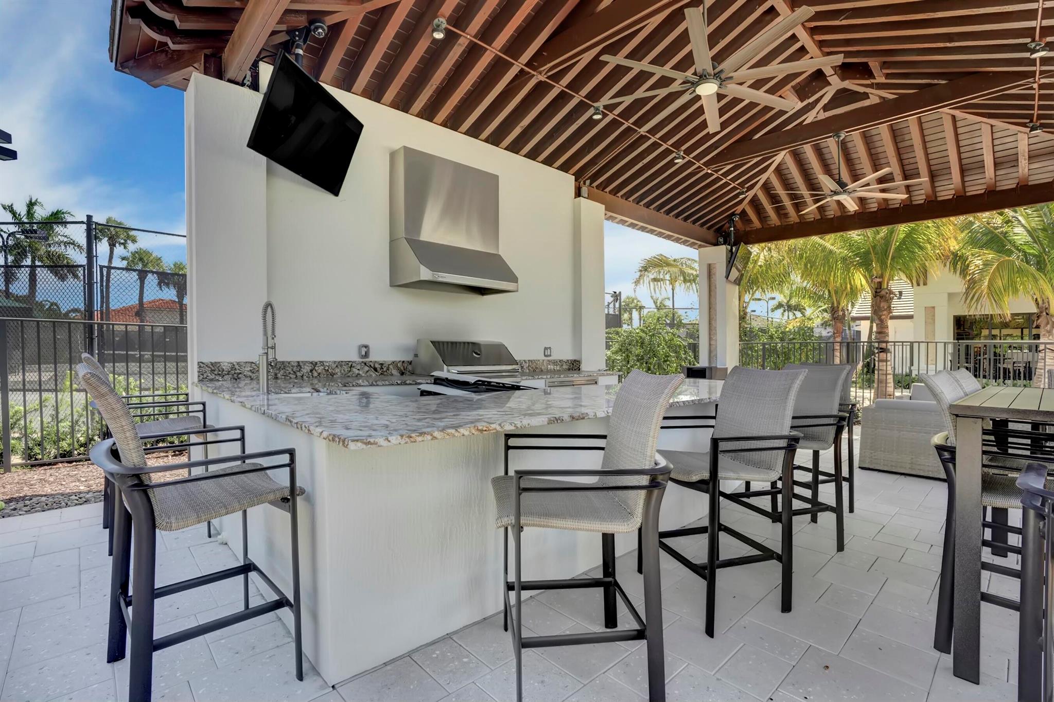 ROYAL PALM POLO - Residential