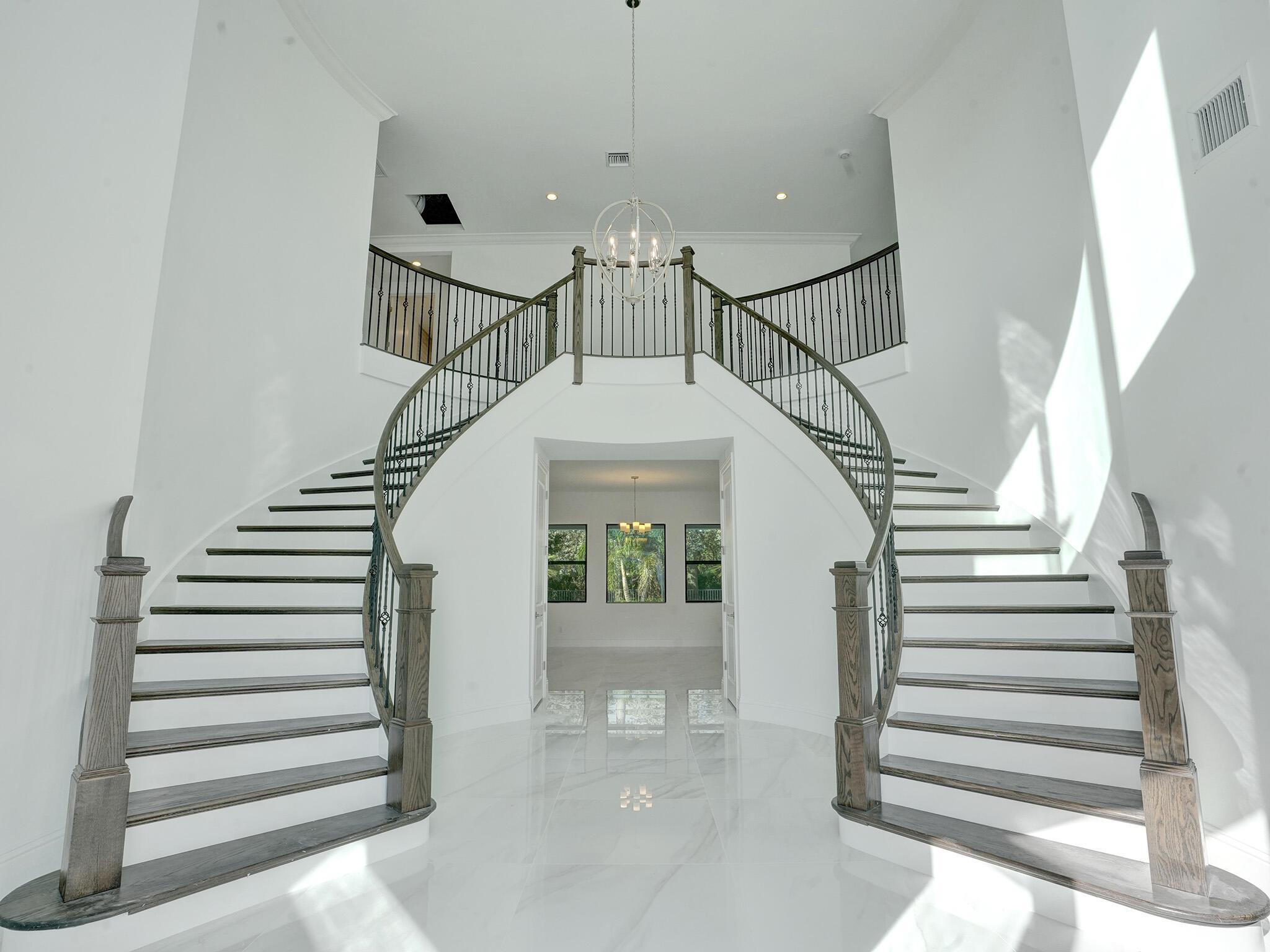 ROYAL PALM POLO - Residential