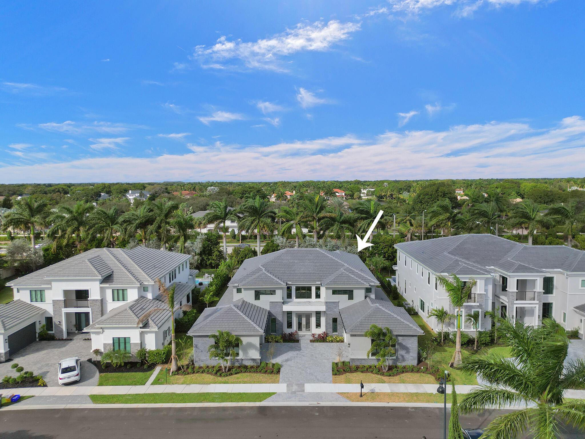 ROYAL PALM POLO - Residential