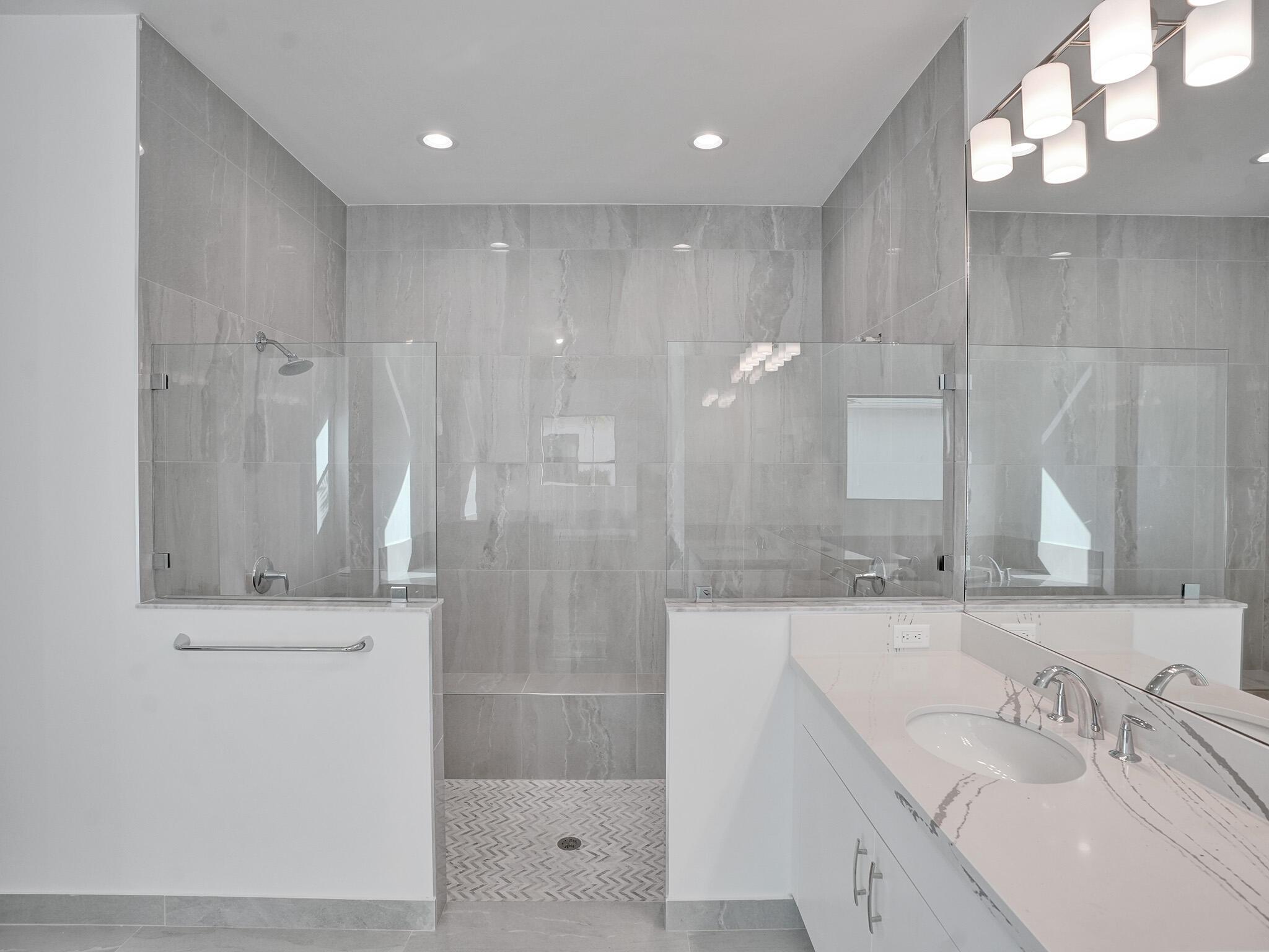 ROYAL PALM POLO - Residential