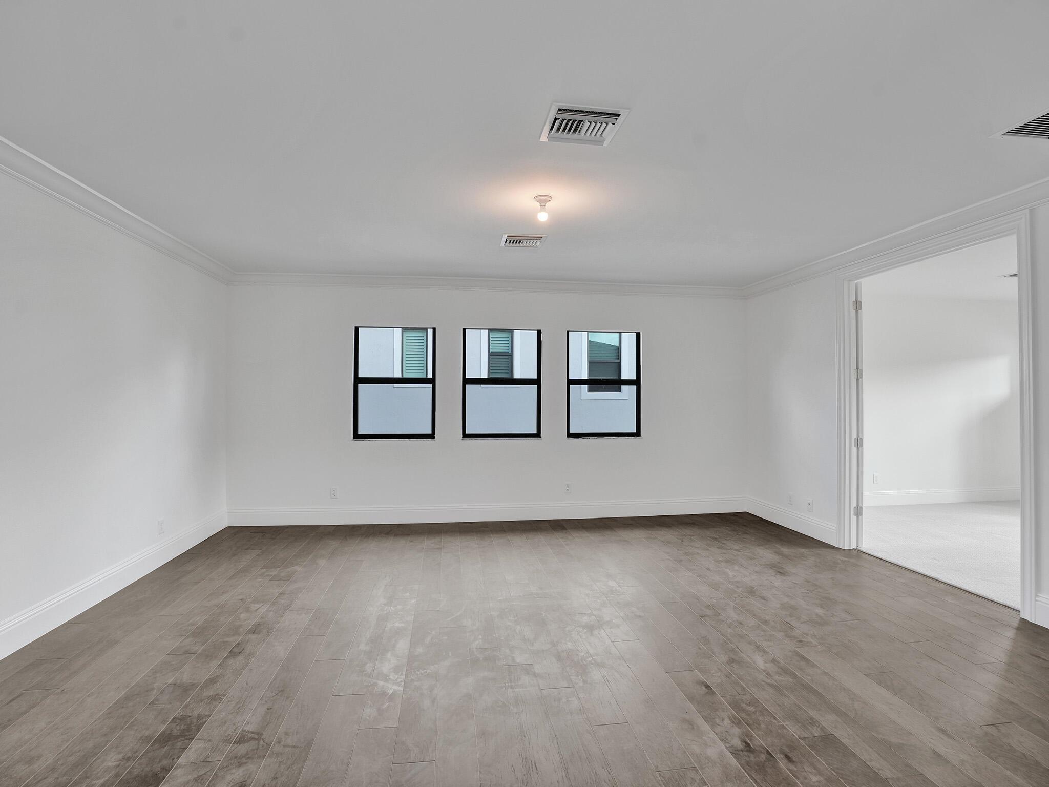 ROYAL PALM POLO - Residential