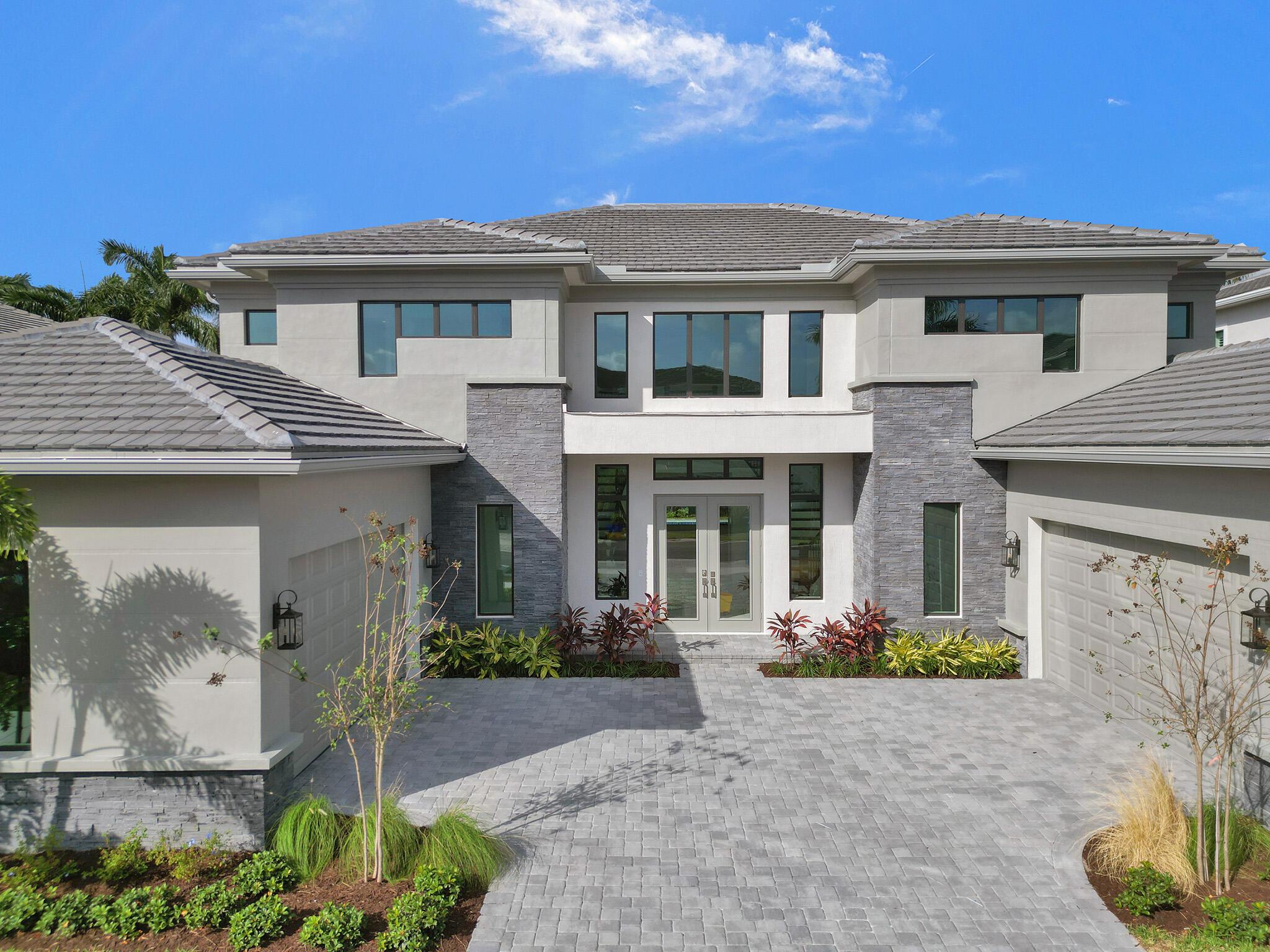 ROYAL PALM POLO - Residential