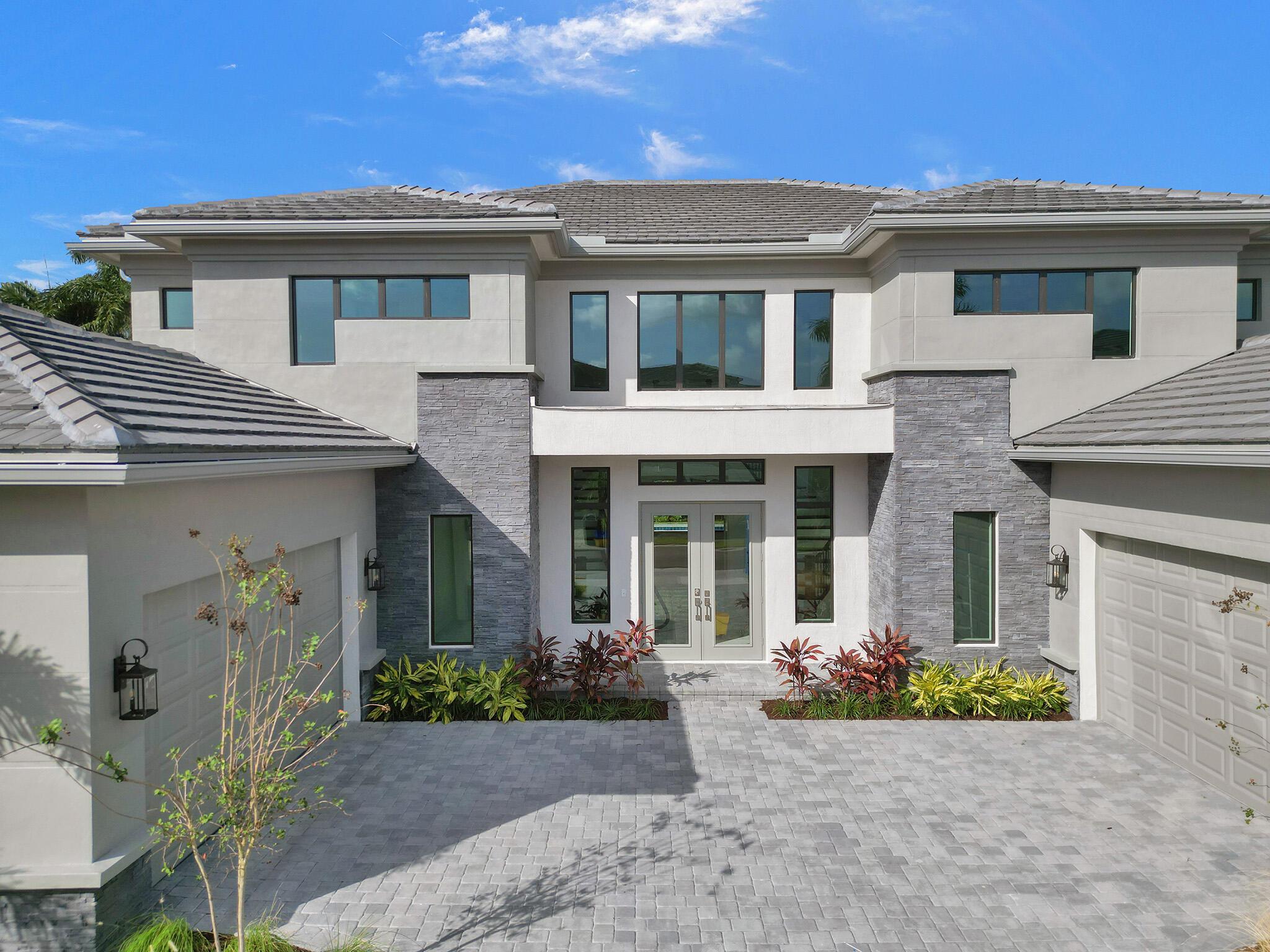 ROYAL PALM POLO - Residential