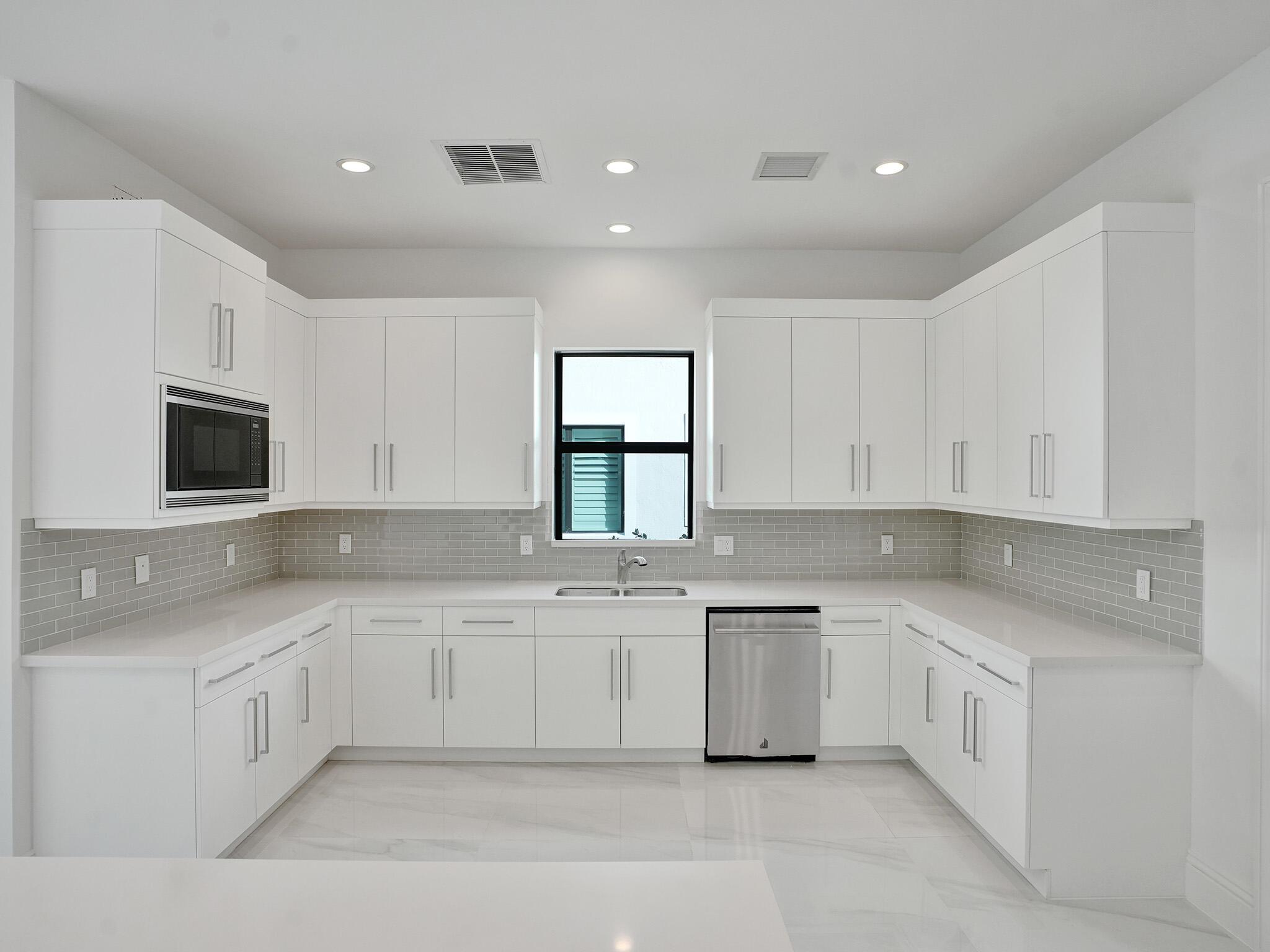 ROYAL PALM POLO - Residential