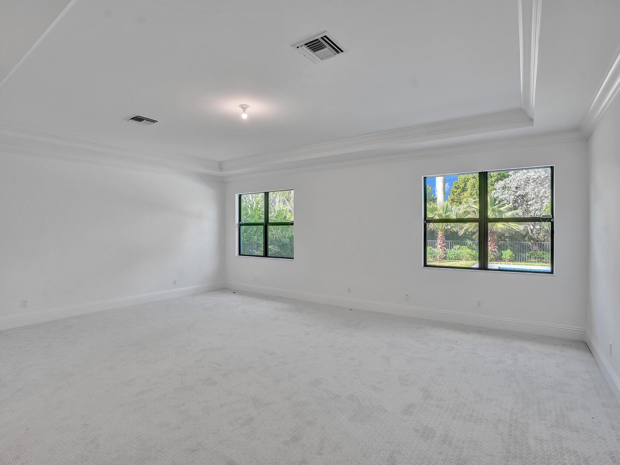 ROYAL PALM POLO - Residential