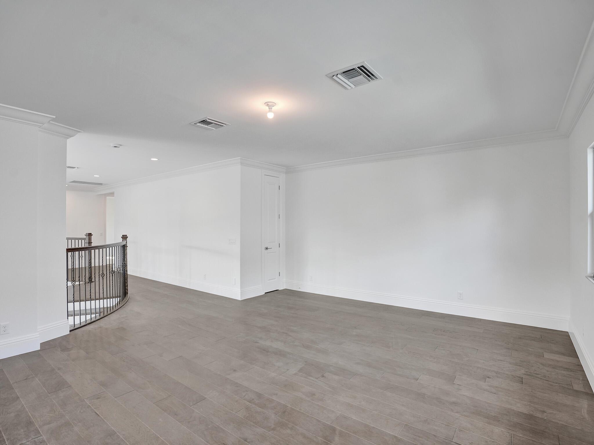 ROYAL PALM POLO - Residential