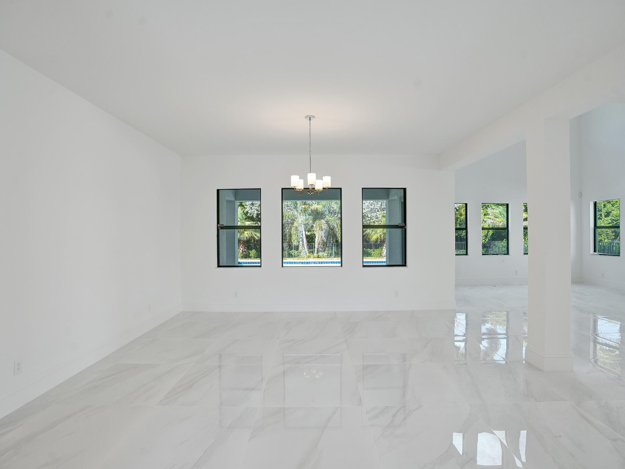 ROYAL PALM POLO - Residential