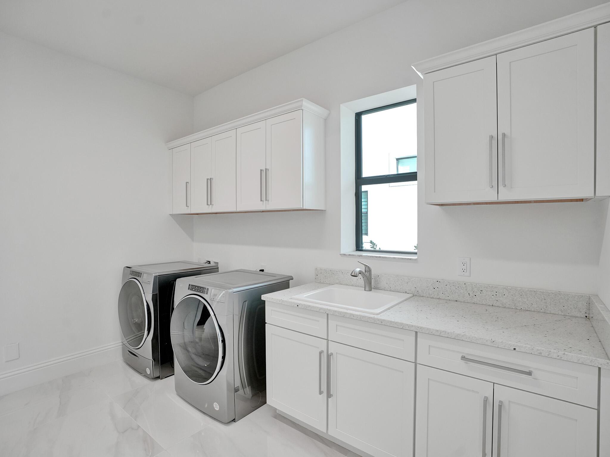 ROYAL PALM POLO - Residential