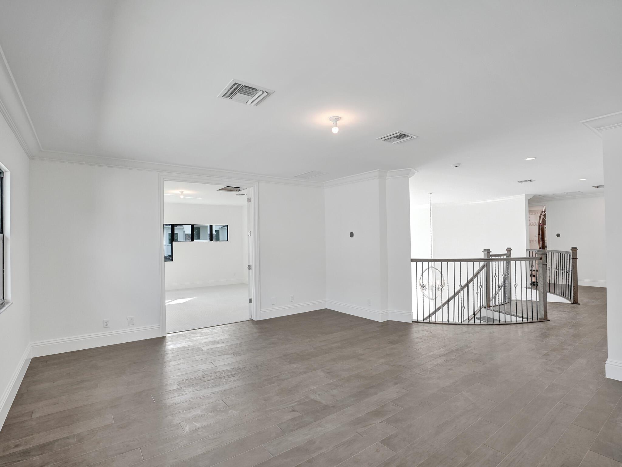 ROYAL PALM POLO - Residential