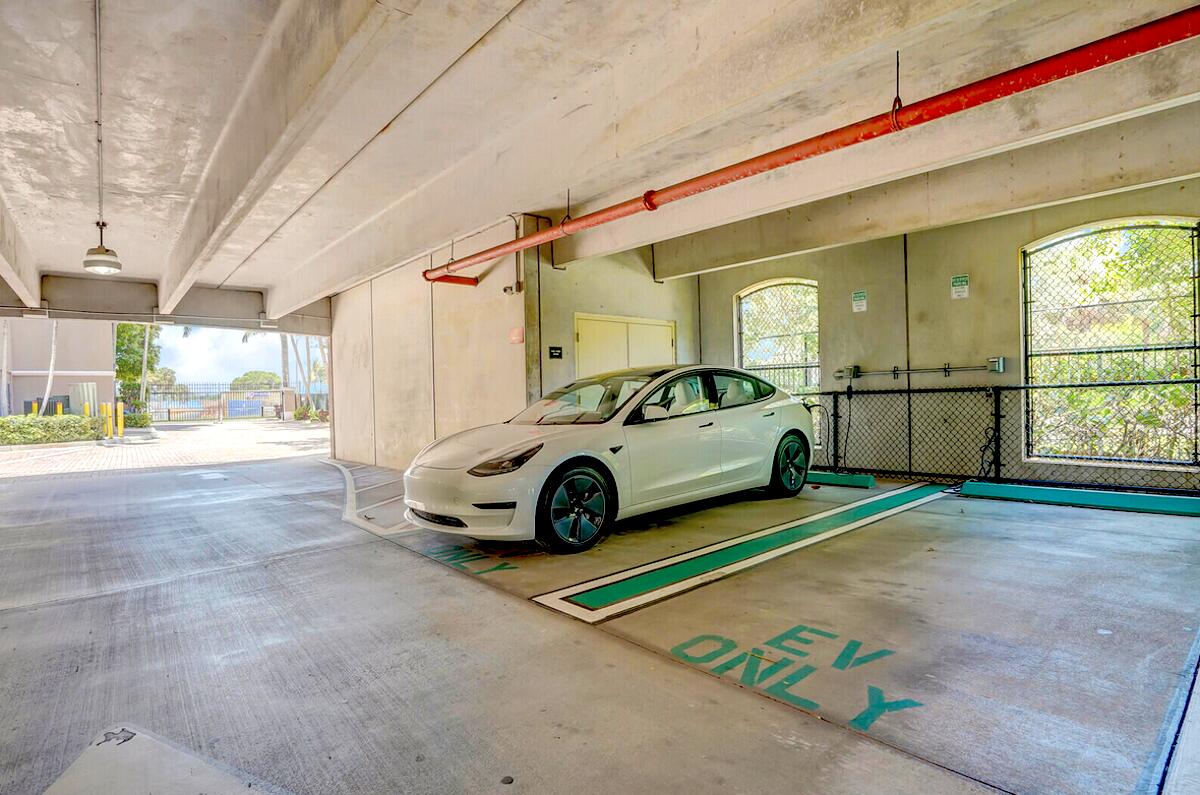 MONTECITO PALM BEACH CONDO - Residential