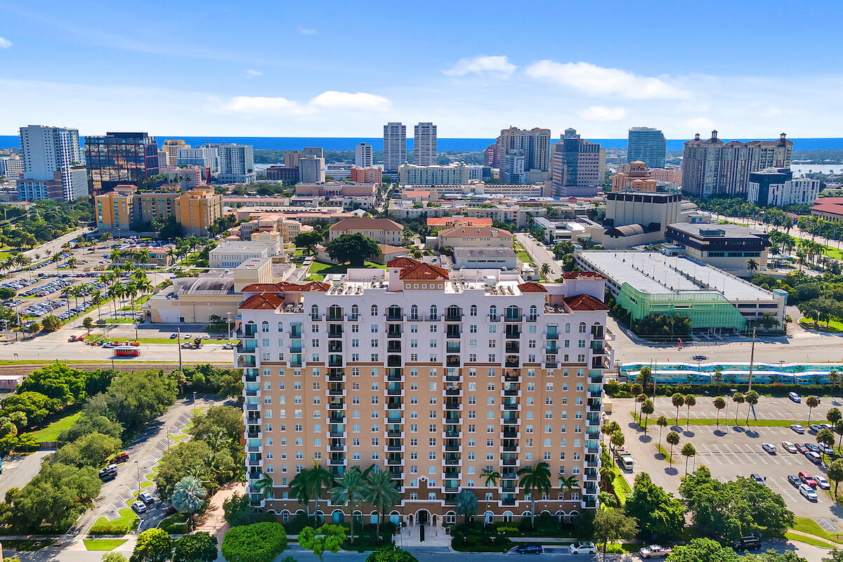 MONTECITO PALM BEACH CONDO - Residential