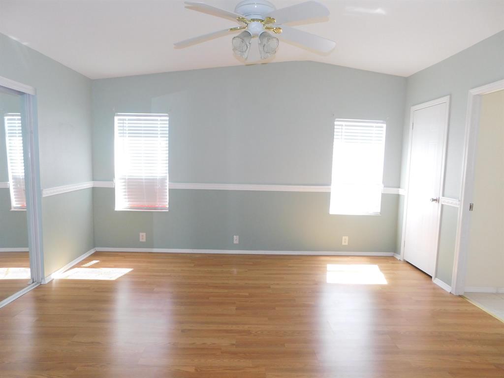 TROPICAL ISLES - Residential