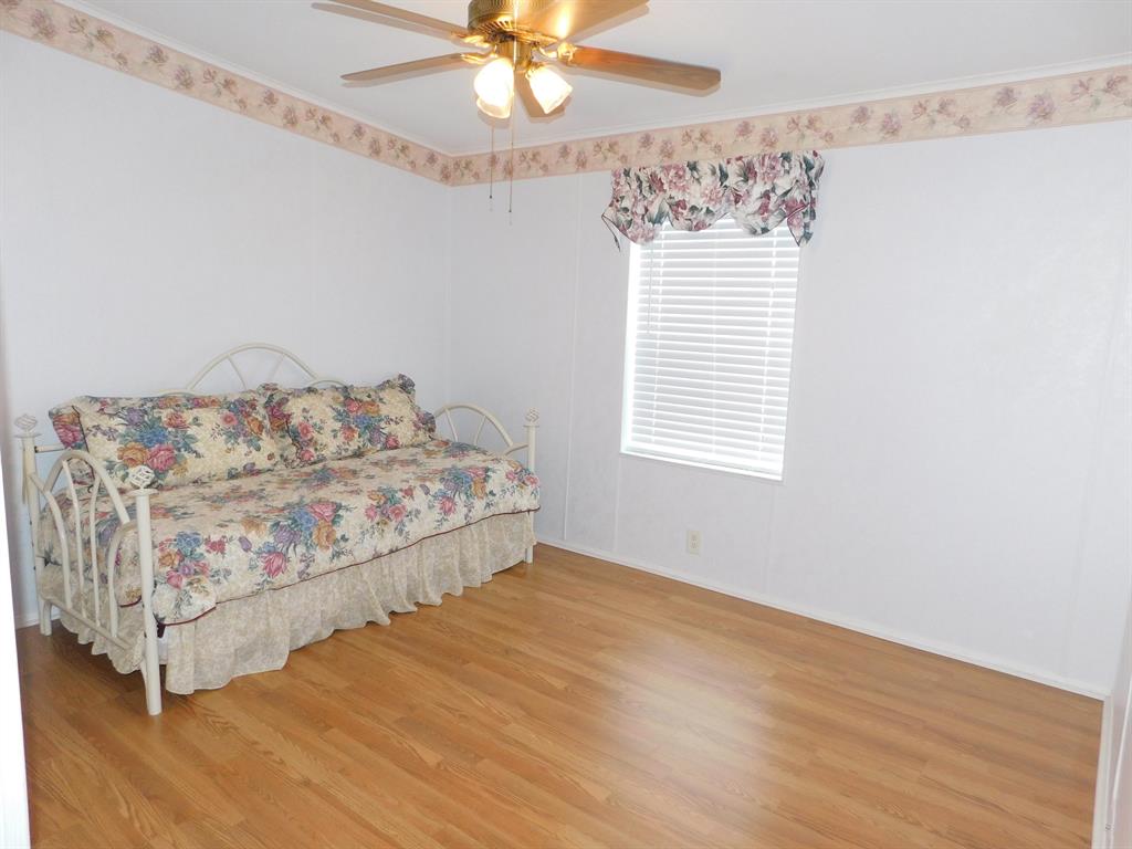 TROPICAL ISLES - Residential