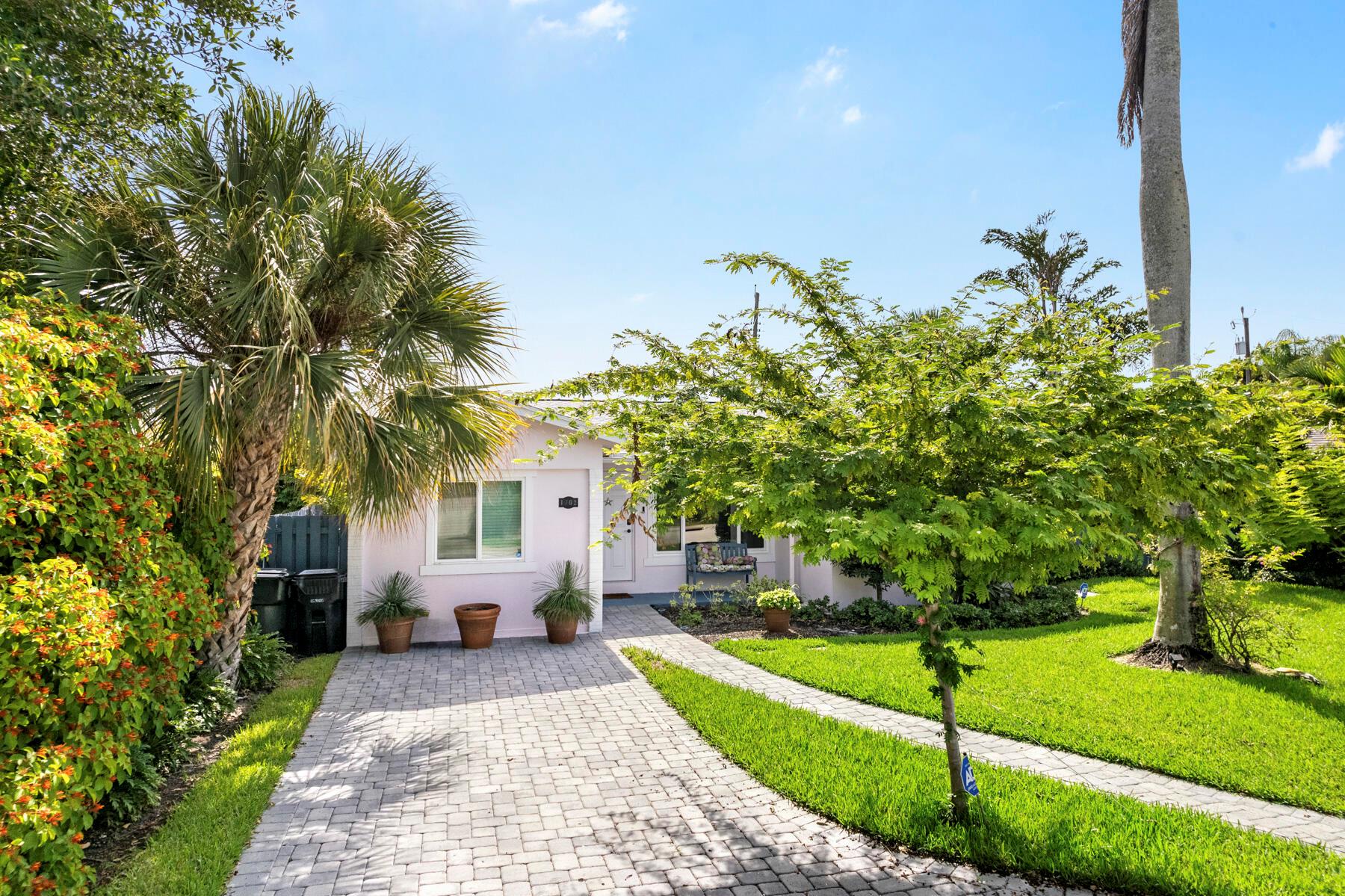NORTH LAKE WORTH - Residential