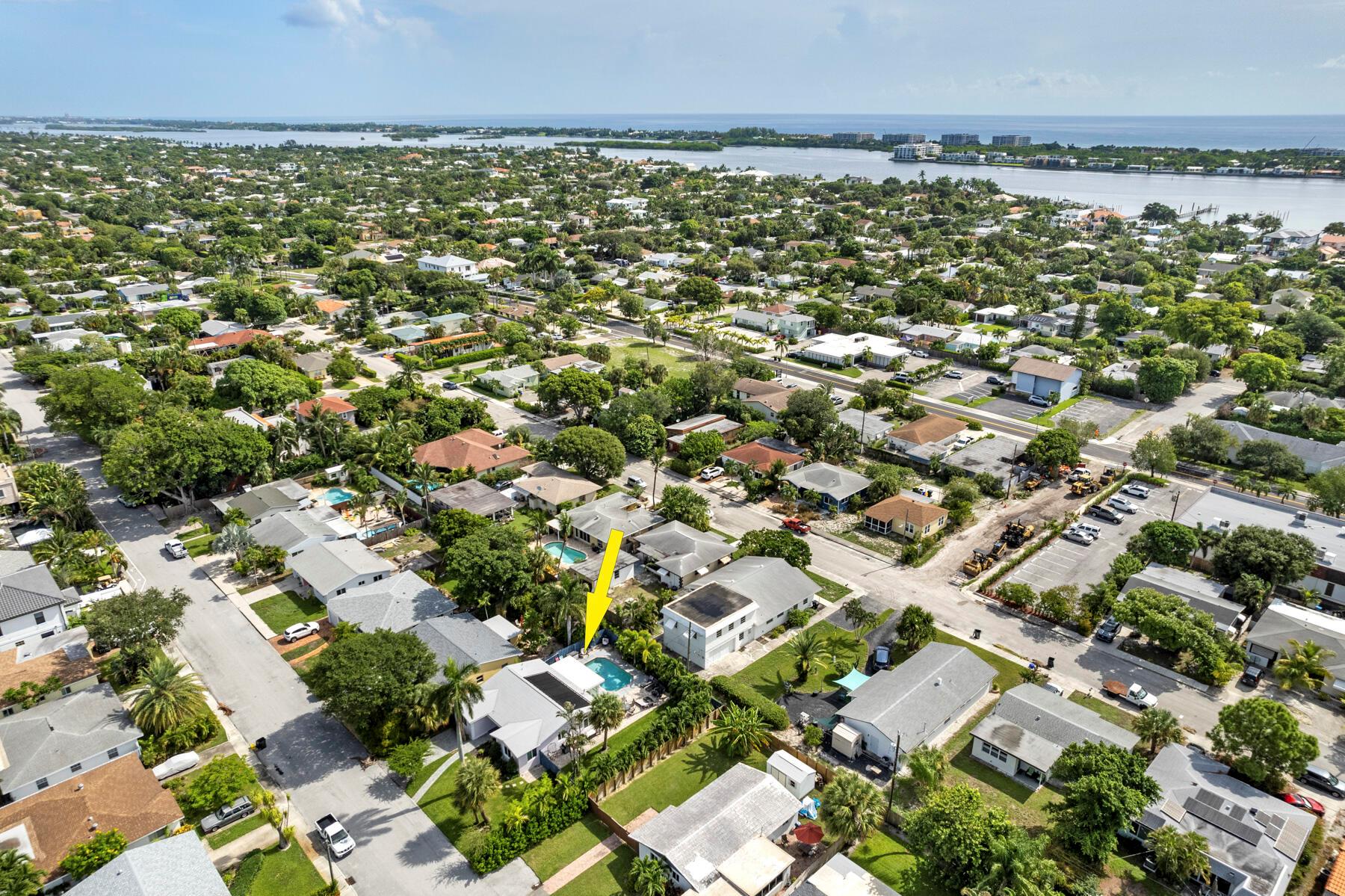 NORTH LAKE WORTH - Residential