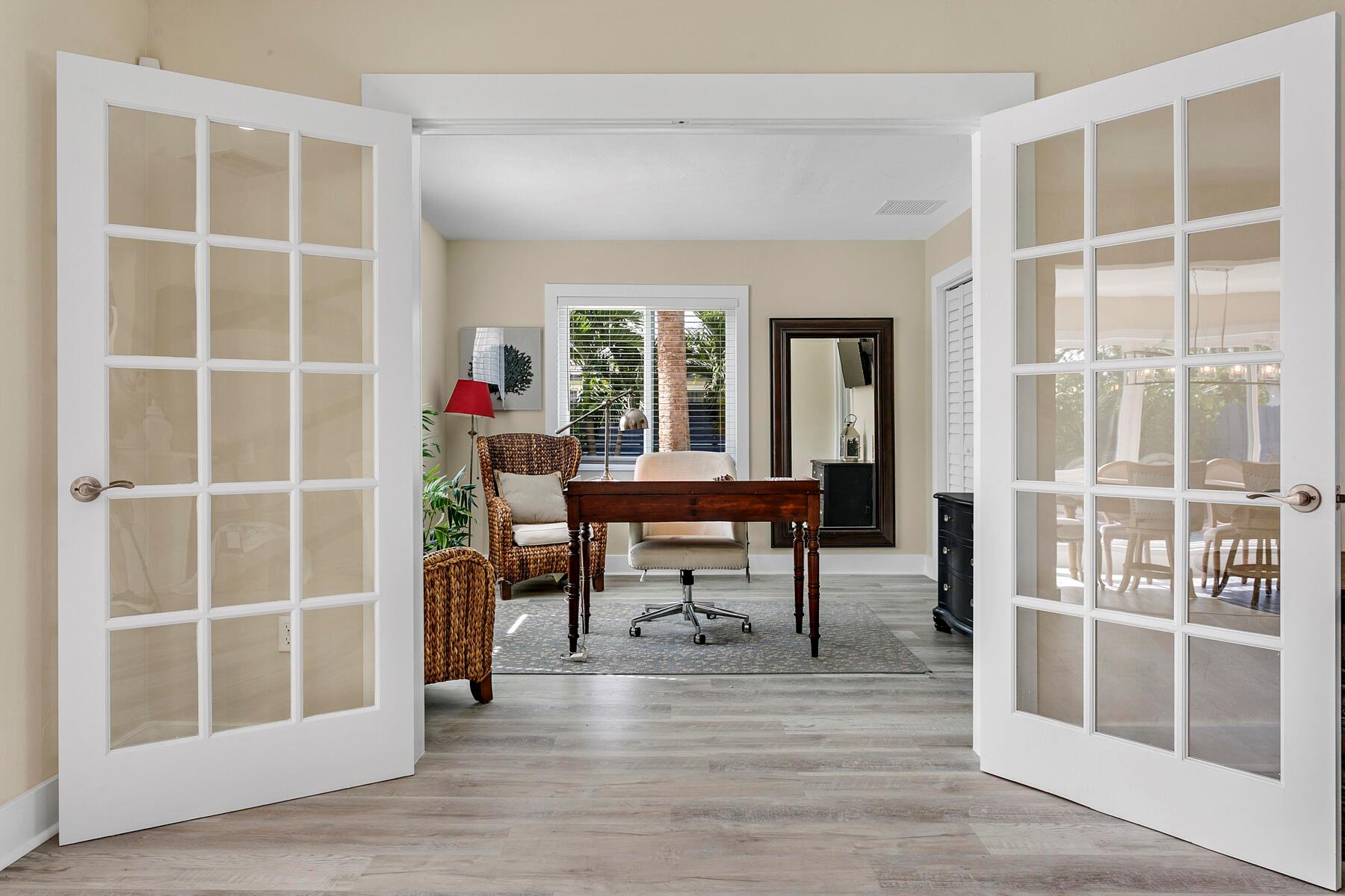 NORTH LAKE WORTH - Residential