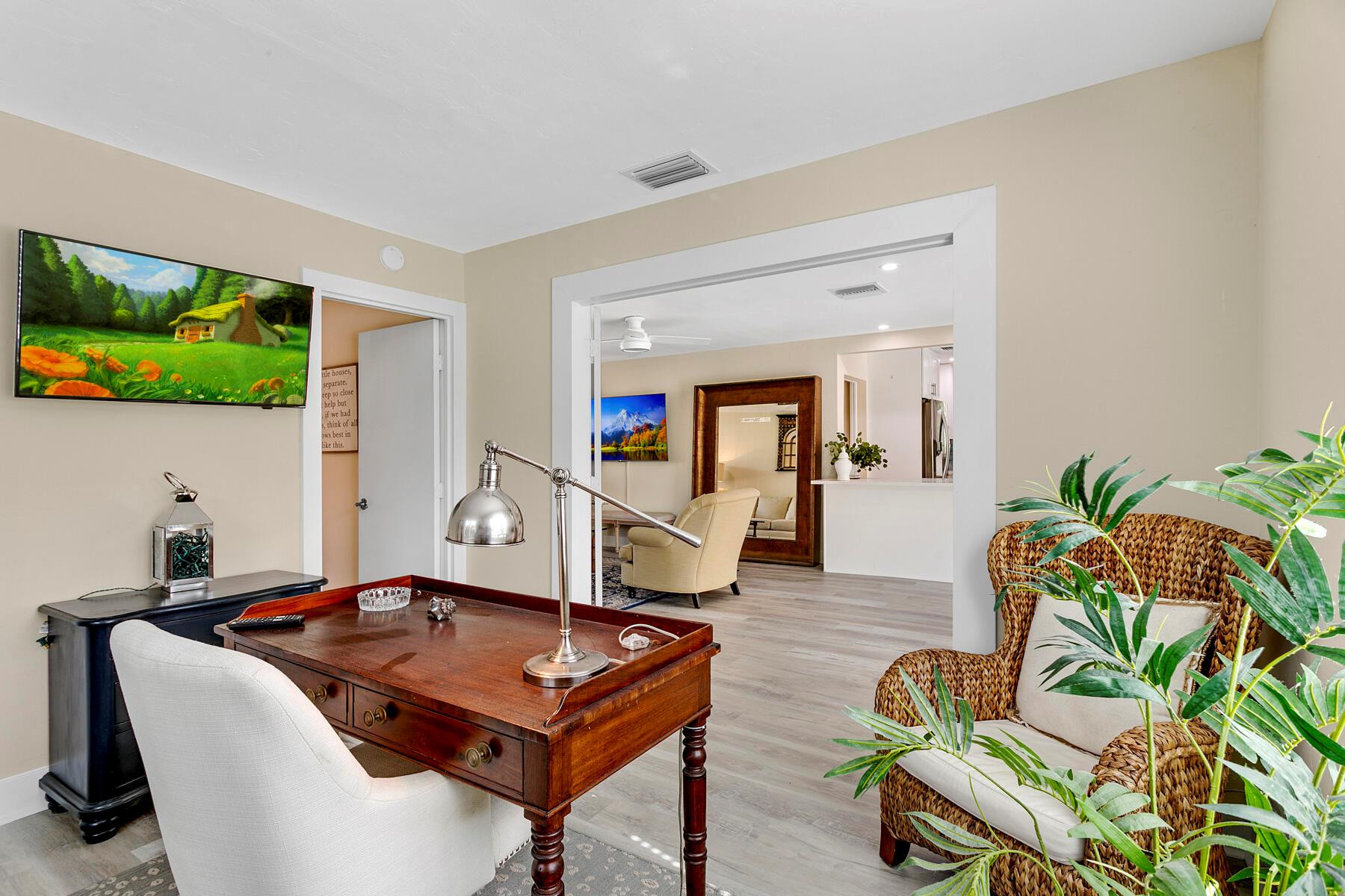 NORTH LAKE WORTH - Residential