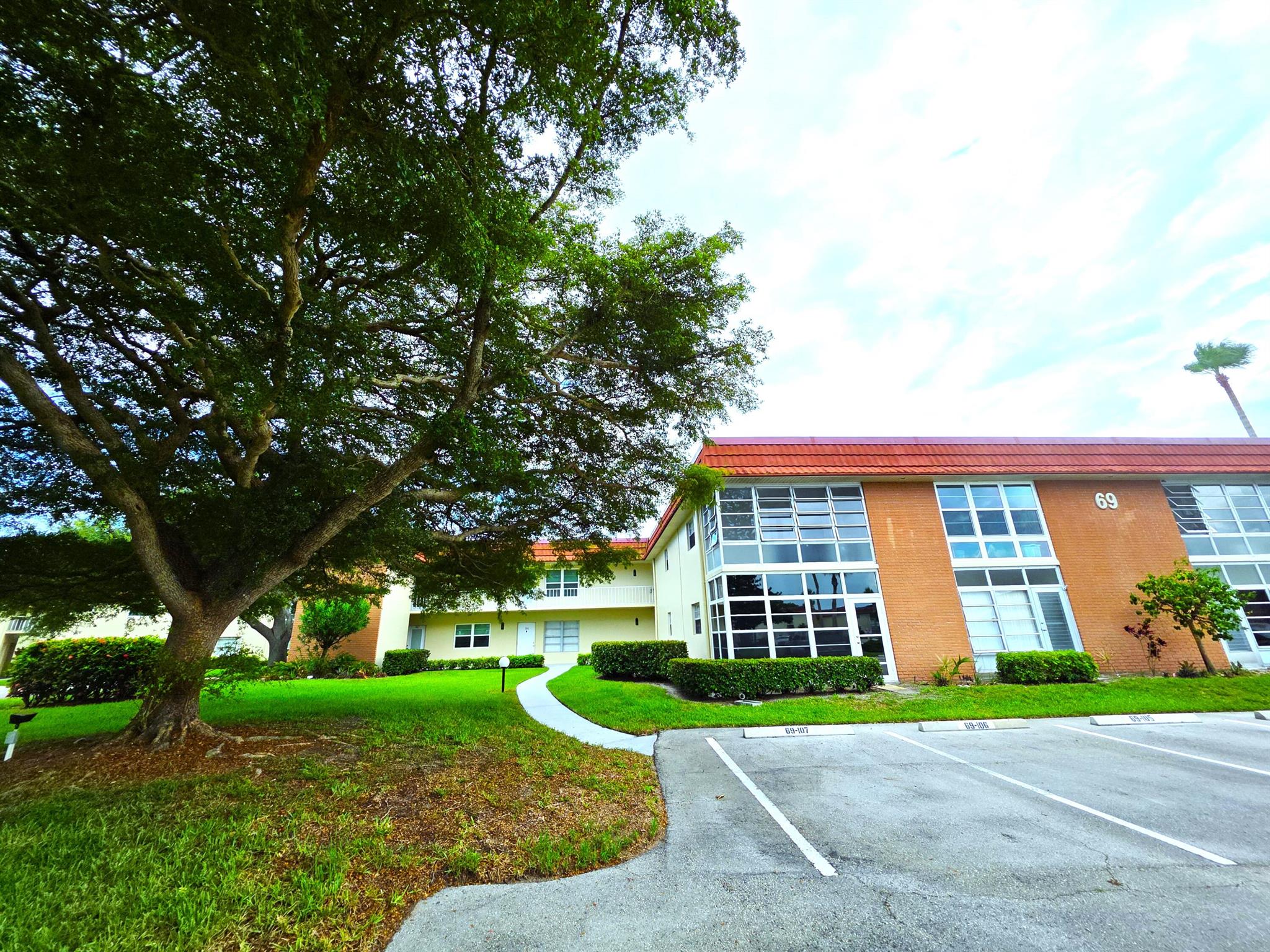 Annual unfurnished rental, beautiful condo in desirable Vista Royale. Condo association needs 30 days for the tenants application approval process. Large 1 bedroom 1 bathroom with powder room condo on 2nd floor with the screened balcony and storage area. Very clean, freshly painted, kitchen with granite counter tops, wood and LVT flooring. Active adult 55+ Community offers many amenities, beautiful golf course, 4 clubhouses, 4 heated pools, 3 tennis courts and many activity rooms, Bocce, Pickleball, computer lab, picnic area, exercise room/saunas, Library, Manager on site. Great Convenient Central Location! near public beaches, famous local botanical garden, parks, grocery shopping and other major shopping, dining, theater, movie theater, city marina, art museum and more. NO Pets p