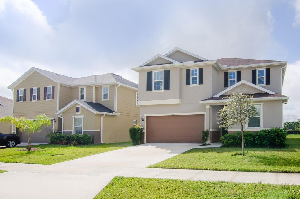 Photo of 5600 NW Pine Trail Circle, Port Saint Lucie, FL 34983 (MLS # R11149538)