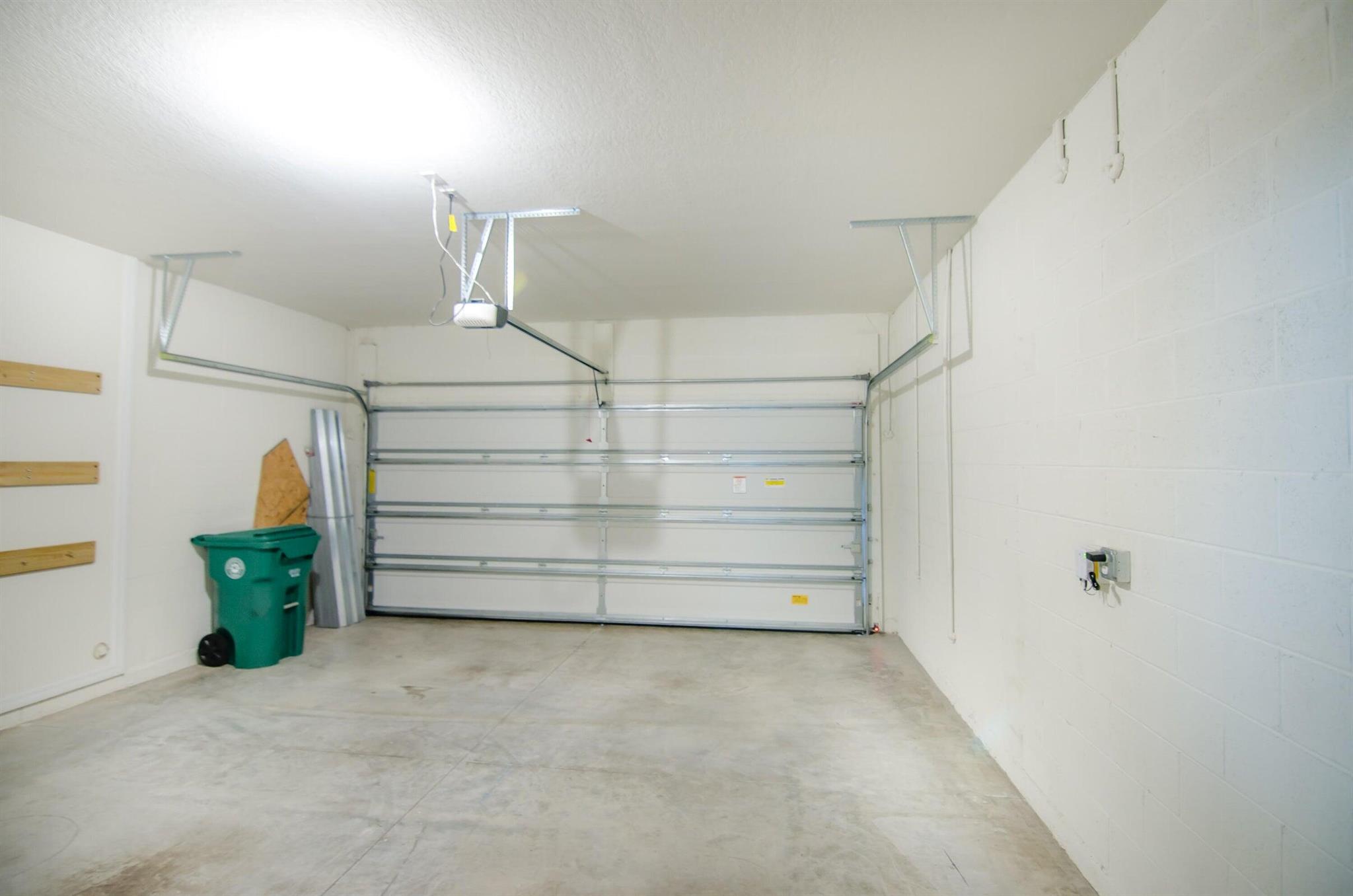 PINE TRACE - Residential Lease