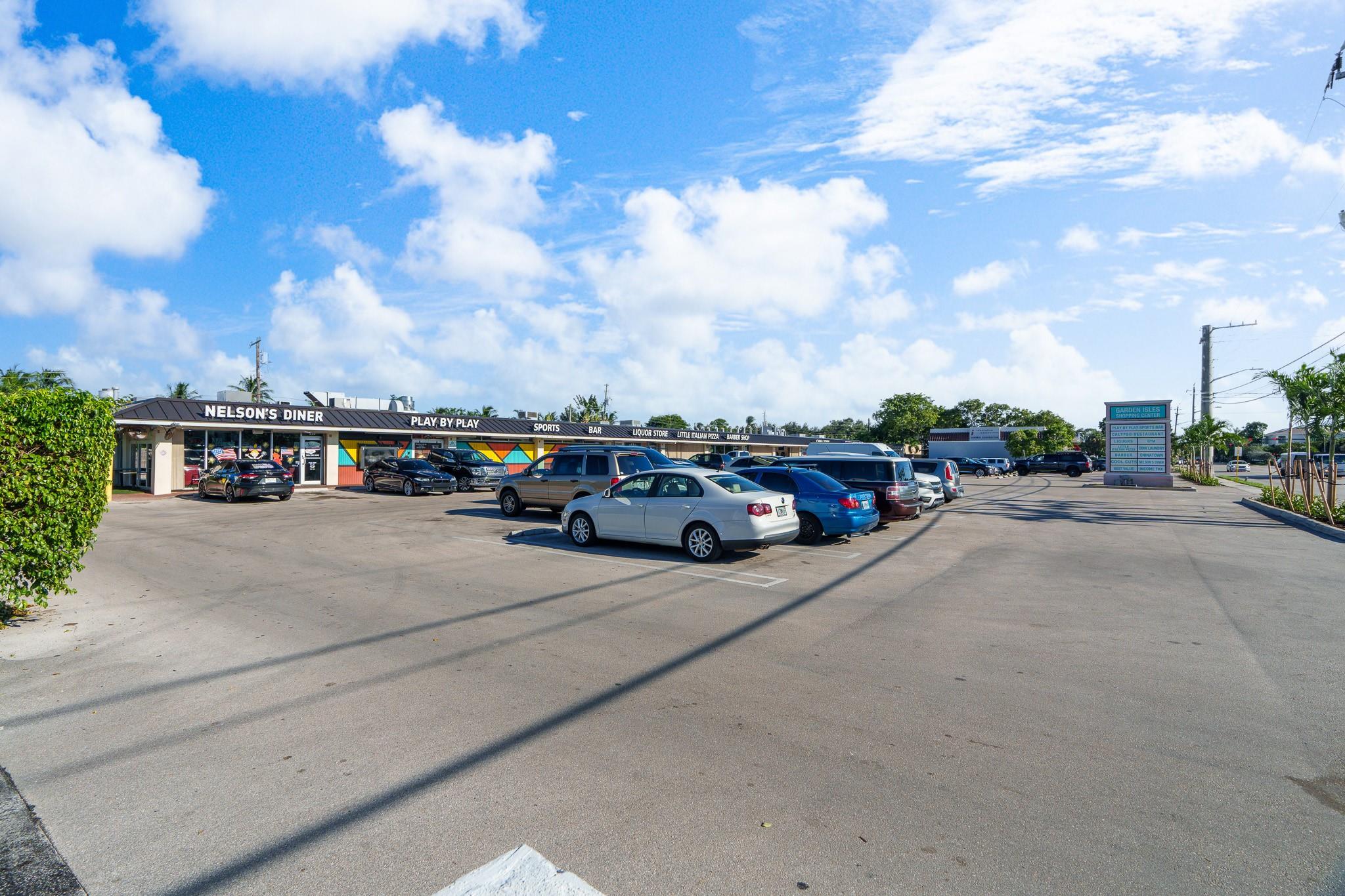 VIRGINIAN APTS - Residential