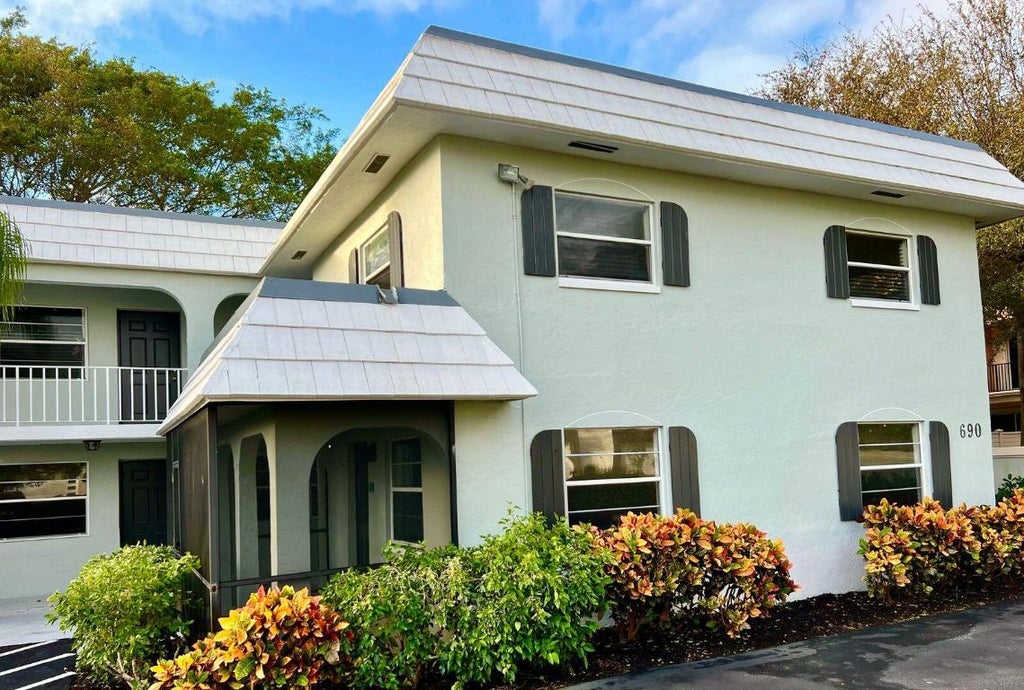 Photo of 690 Kingsbridge Street #2, Boca Raton, FL 33487 (MLS # R11062244)
