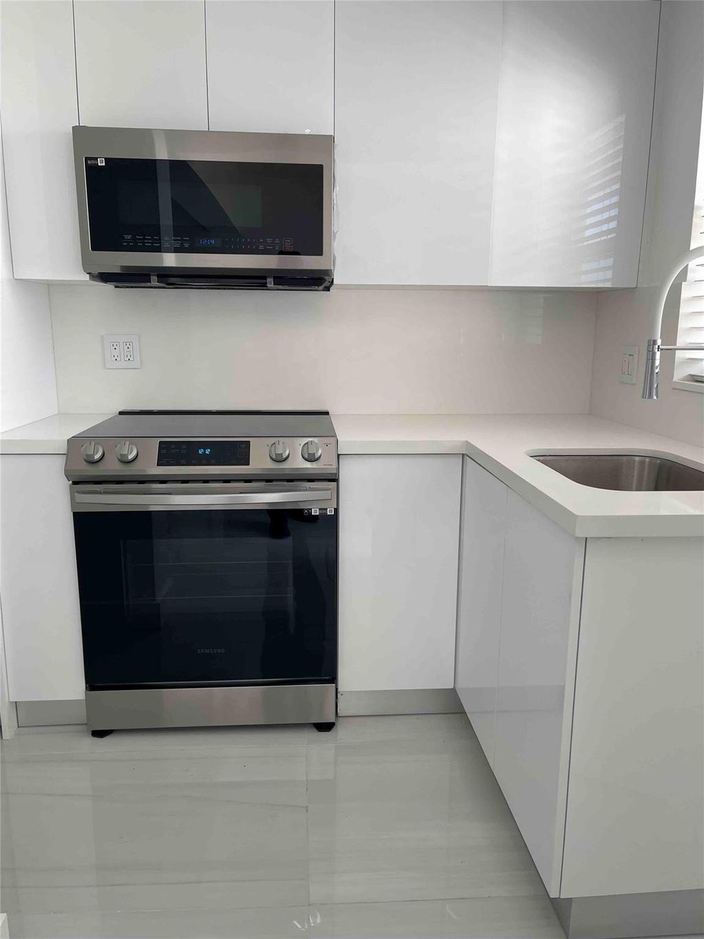 Photo of 9 N Birch Road #602, Fort Lauderdale, FL 33304 (MLS # F10495670)