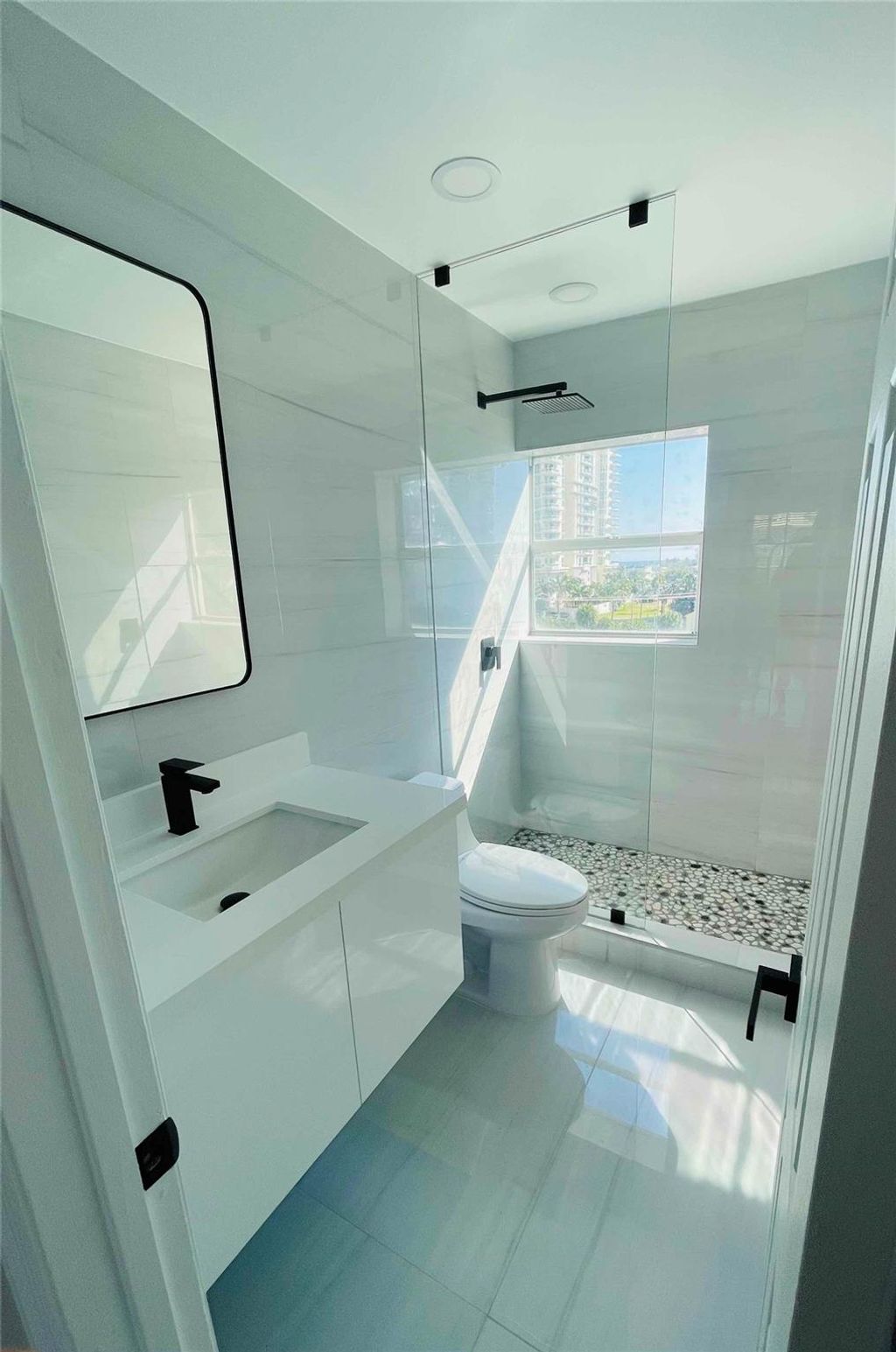 Photo of 9 N Birch Road #602, Fort Lauderdale, FL 33304 (MLS # F10495670)