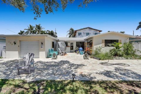 A home in Lauderdale By The Sea