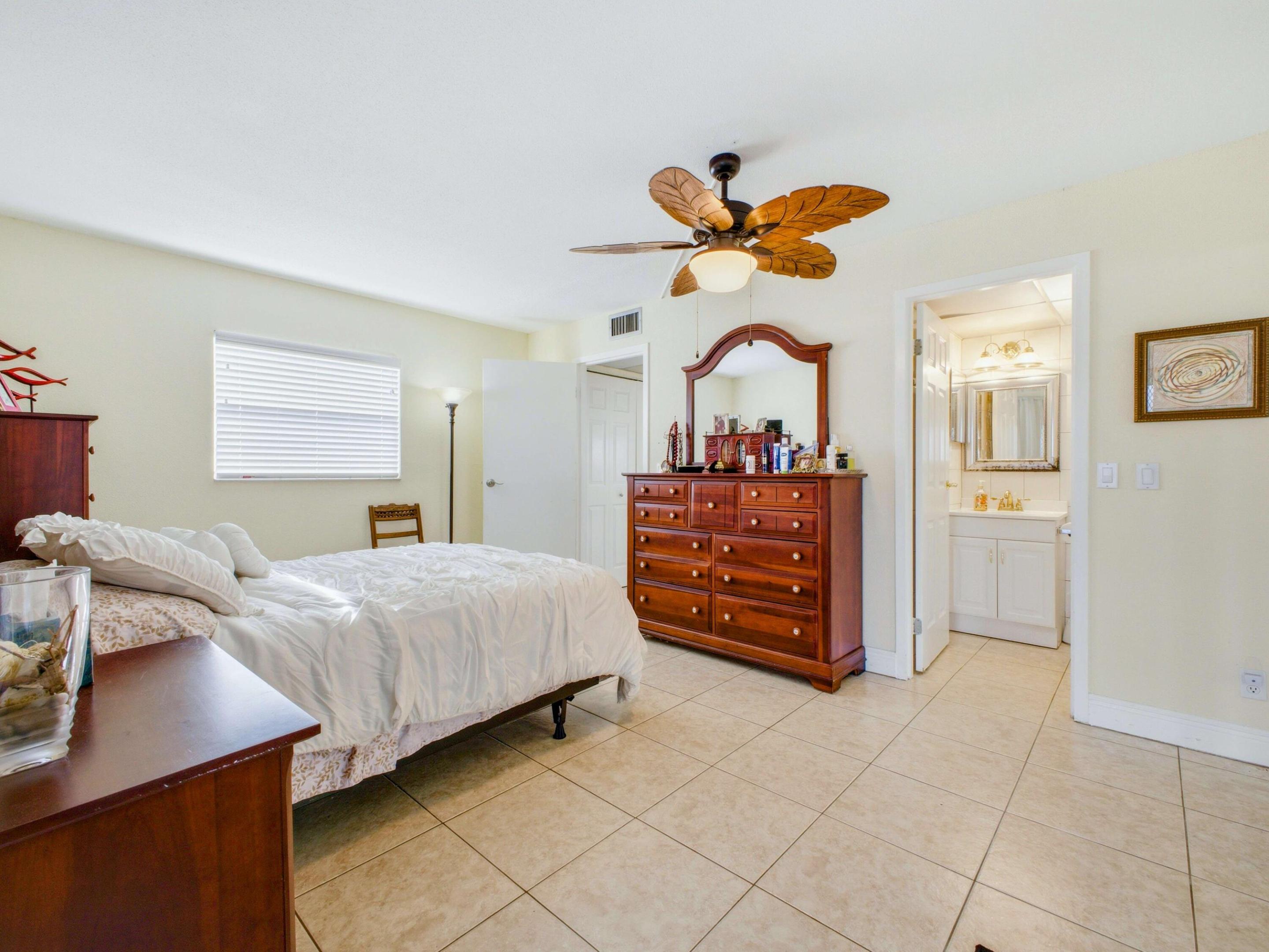 KINGS POINT BRITTANY CONDOS - Residential
