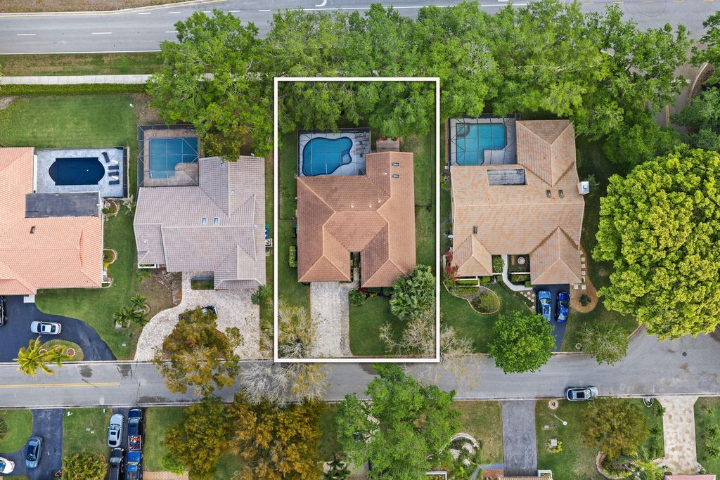 Photo of 9077 NW 49th Place, Coral Springs, FL 33067 (MLS # B26012376)