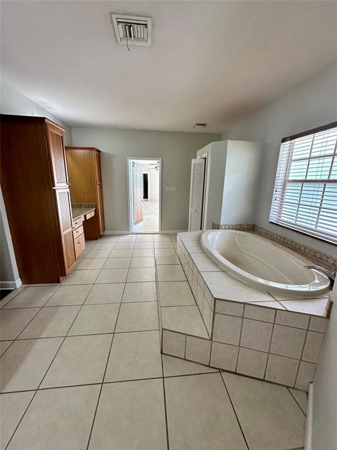 Single Family Residence in Loxahatchee FL 16328 77TH Lane Ln 8.jpg