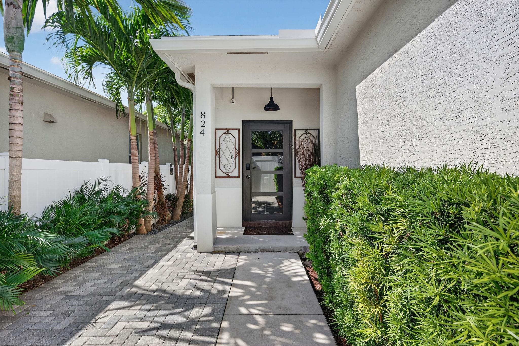 824 NE 14th Court