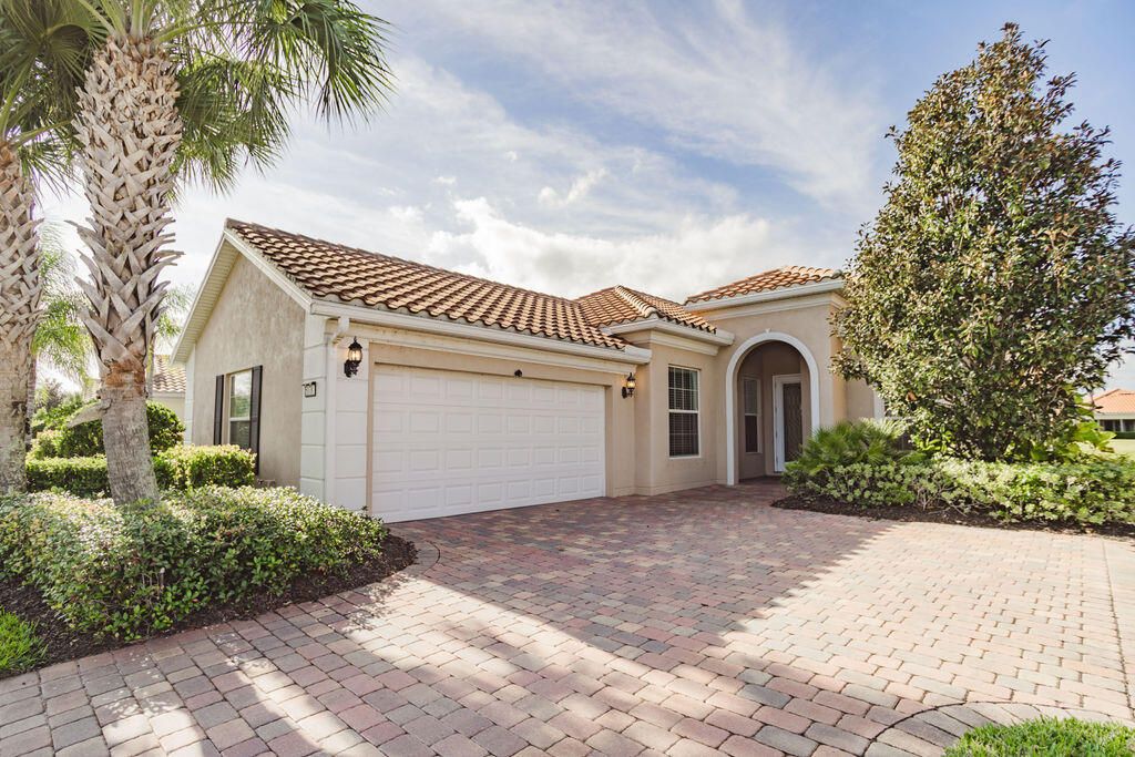 Photo of 5178 Formosa Circle, Vero Beach, FL 32967 (MLS # R10940214)