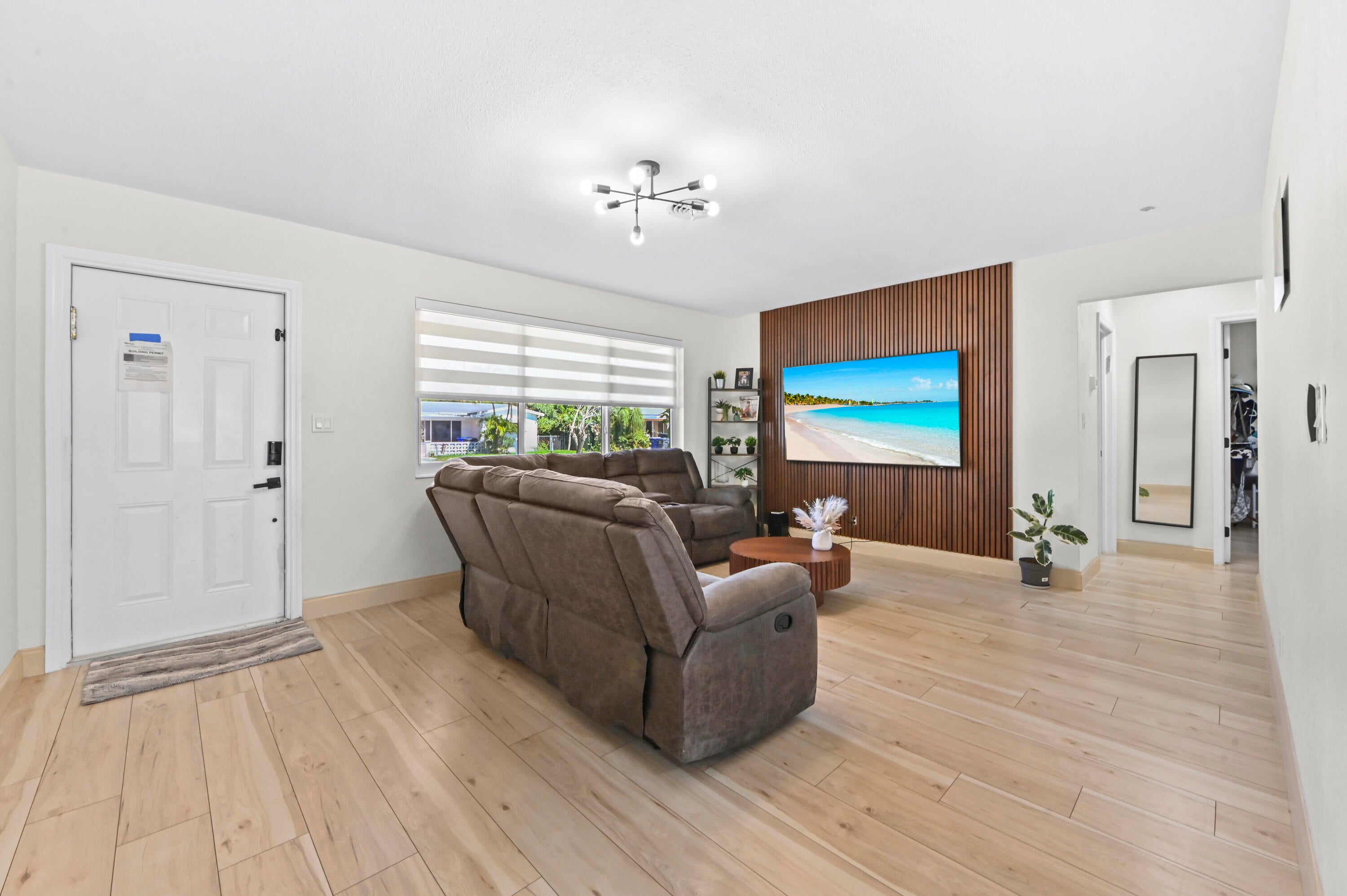 1100 N 57TH Terrace