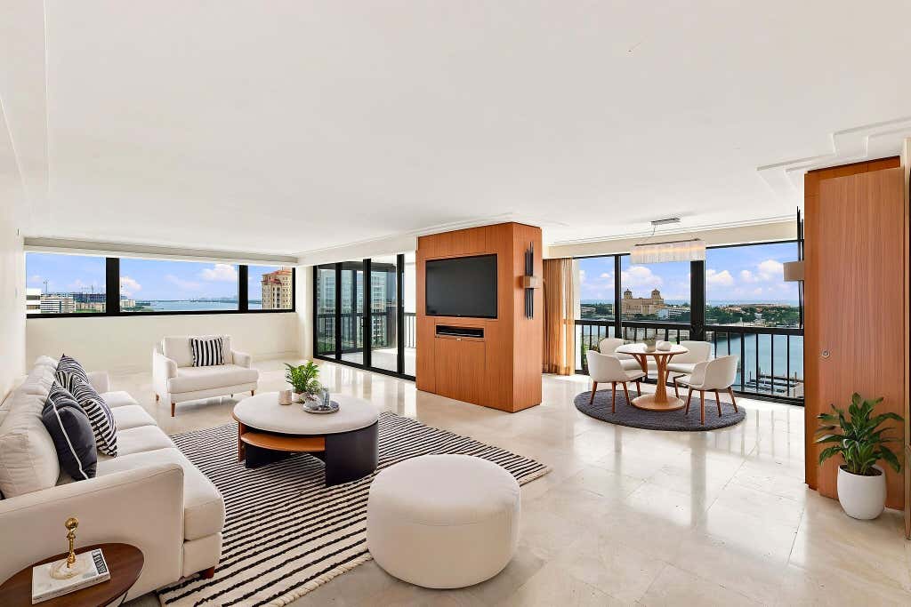 Photo of 400 N FLAGLER Drive #1701, West Palm Beach, FL 33401 (MLS # B26065949)