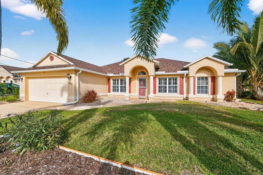 Photo of 837 SW Hamberland Avenue, Port Saint Lucie, FL 34953 (MLS # R11152393)
