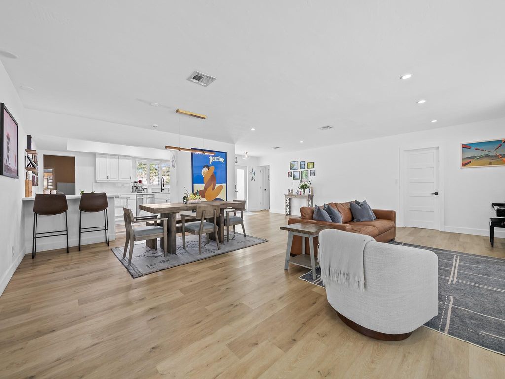 Photo of 2011 NE 60th St, Fort Lauderdale, FL 33308 (MLS # F10432436)