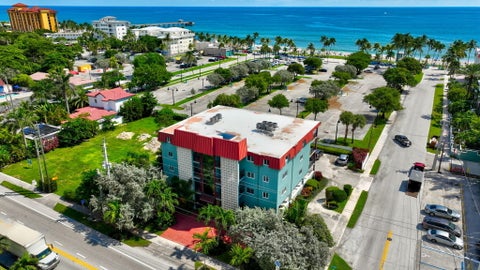 Tiny photo for 180 SE 20th Avenue #403, Deerfield Beach, FL 33441 (MLS # B26081824)