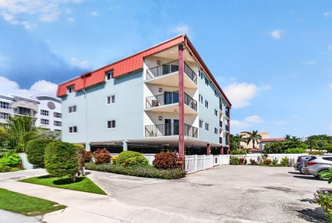Tiny photo for 180 SE 20th Avenue #403, Deerfield Beach, FL 33441 (MLS # B26081824)