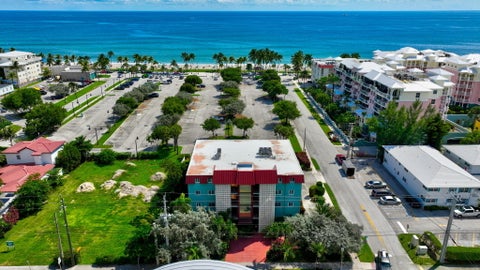 Tiny photo for 180 SE 20th Avenue #403, Deerfield Beach, FL 33441 (MLS # B26081824)