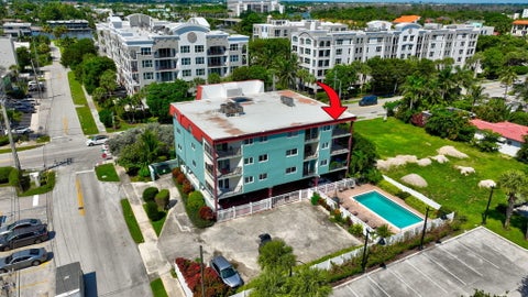 Tiny photo for 180 SE 20th Avenue #403, Deerfield Beach, FL 33441 (MLS # B26081824)