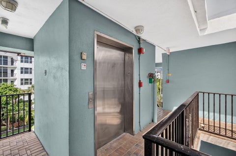 Tiny photo for 180 SE 20th Avenue #403, Deerfield Beach, FL 33441 (MLS # B26081824)