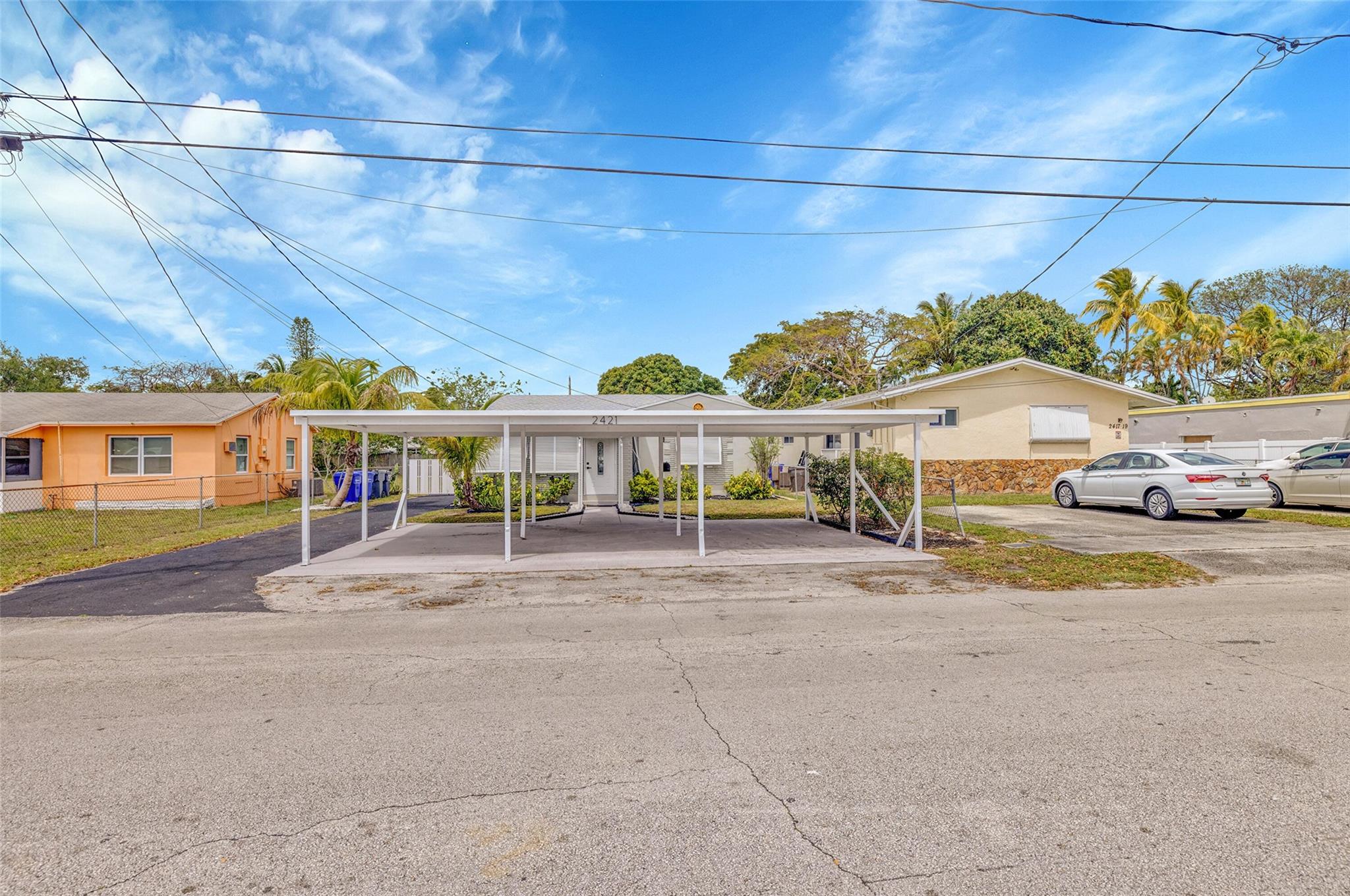 HOLLYWOOD TERRACE AMEN PL - Residential Lease
