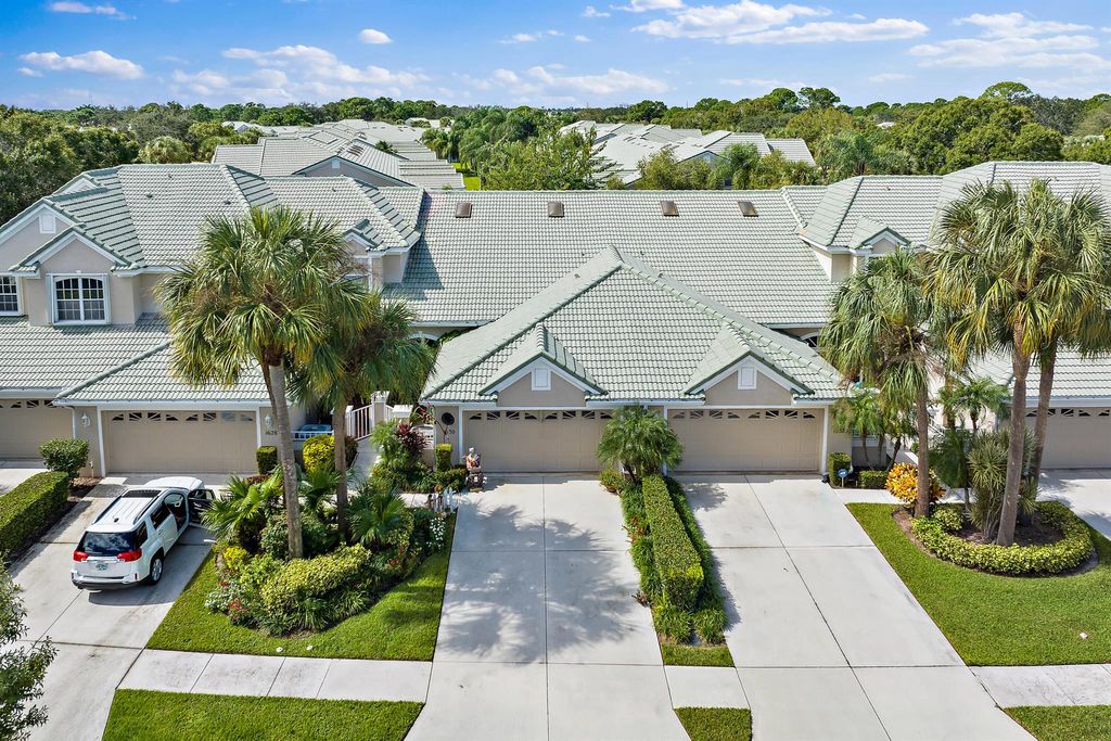 Photo of 1630 SW Harbour Isles Circle #87, Port Saint Lucie, FL 34986 (MLS # R10929270)