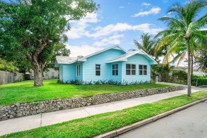 424 53RD Street West Palm Beach FL 33407