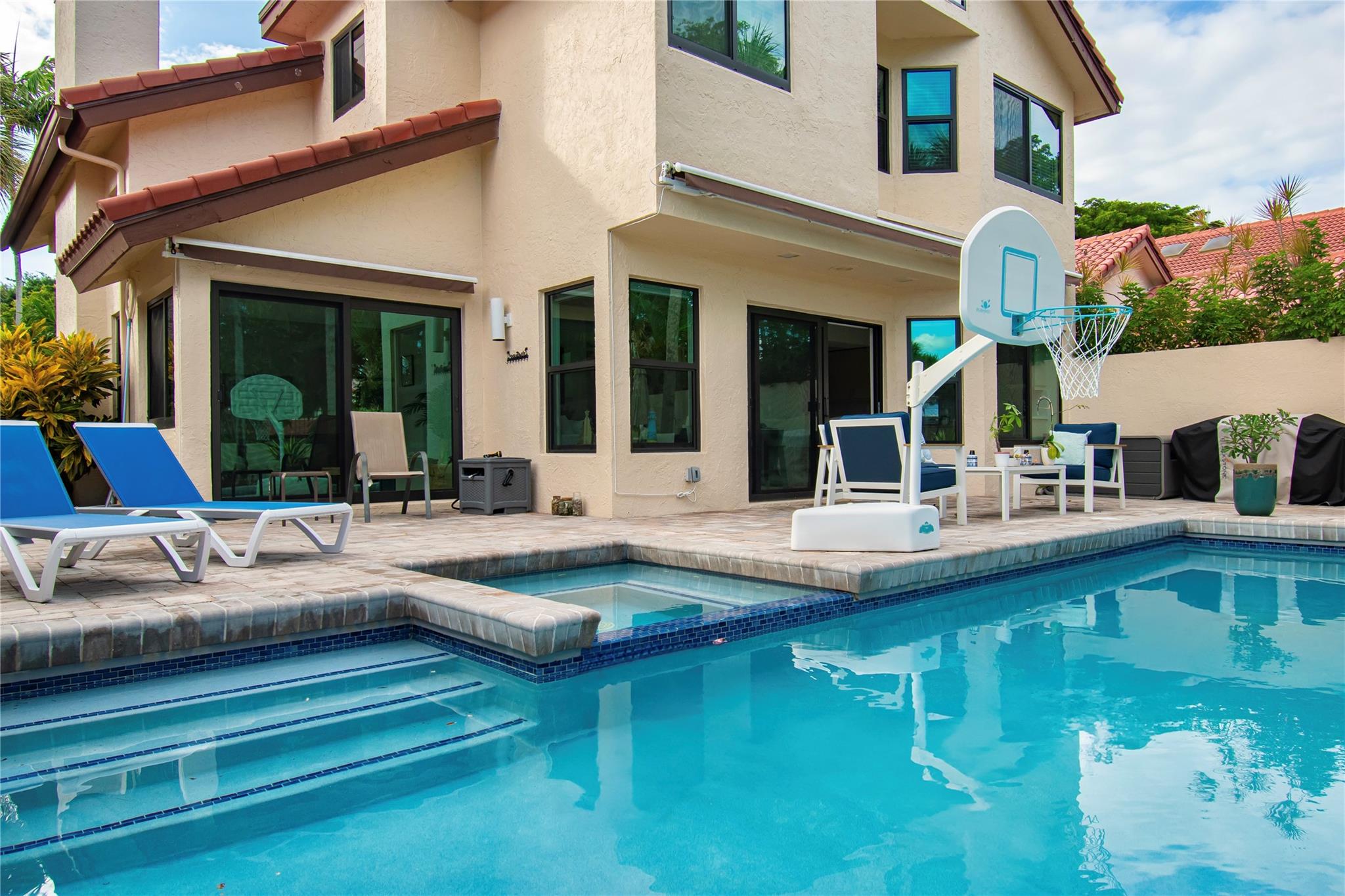 Town Place Club Villas - Residential