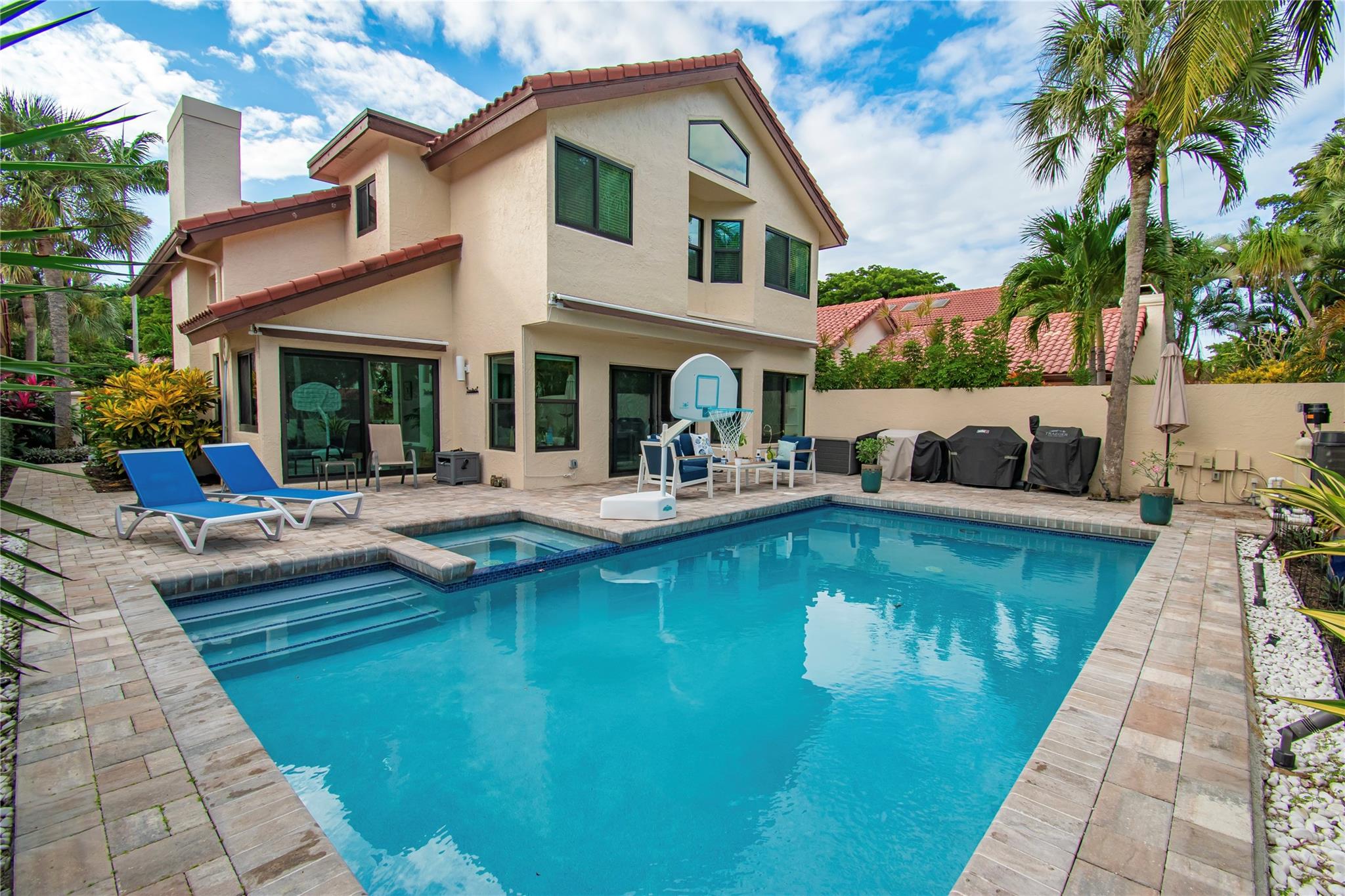 Town Place Club Villas - Residential