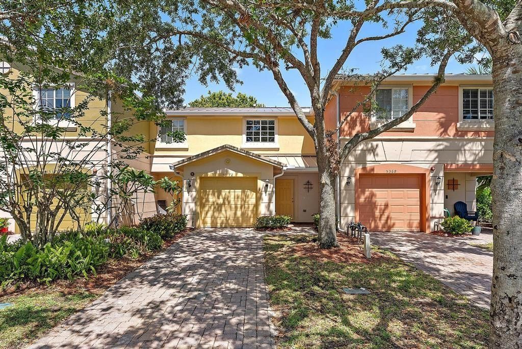 Photo of 5372 SE Jennings Lane, Stuart, FL 34997 (MLS # B26025668)