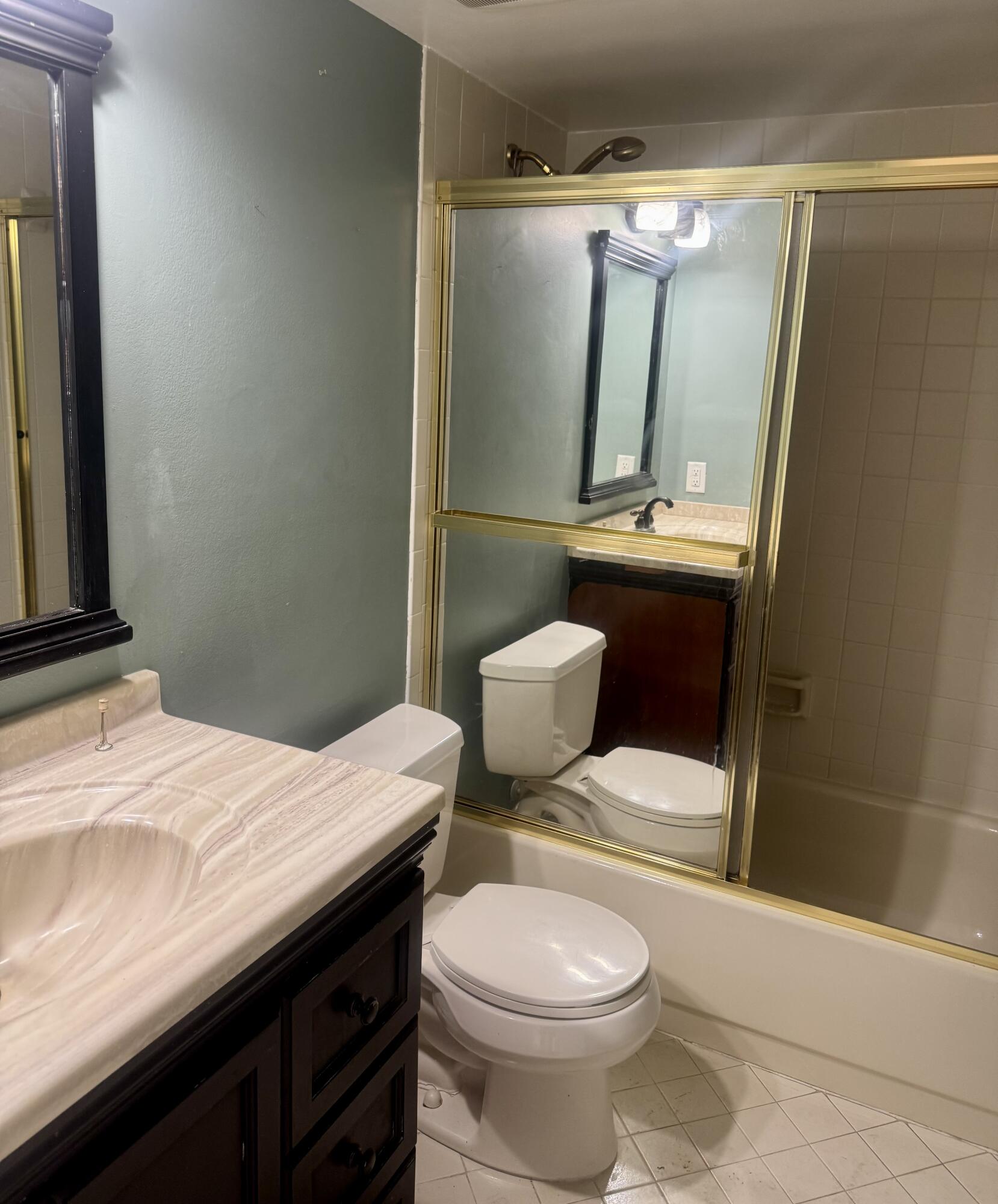 LAKE EMERALD CONDOMINIUM NO ONE - Residential